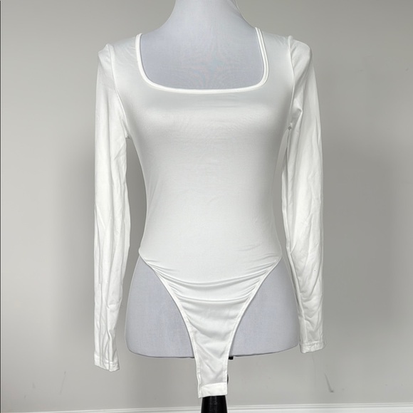 SHEIN Elegant White Long Sleeve Bodysuit Sz XS - Picture 1 of 5